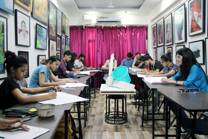 Live outdoor Sketching classes for FA Entrance