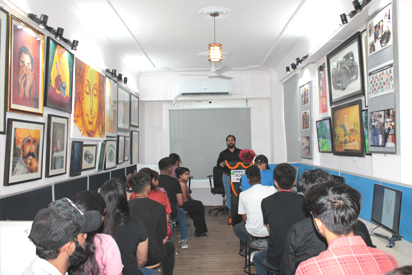 Live outdoor Sketching classes for FA Entrance