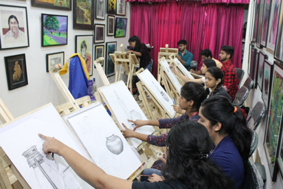 Live outdoor Sketching classes for BFA Entrance