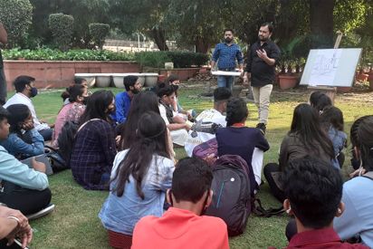 Live outdoor Sketching classes for FA Entrance